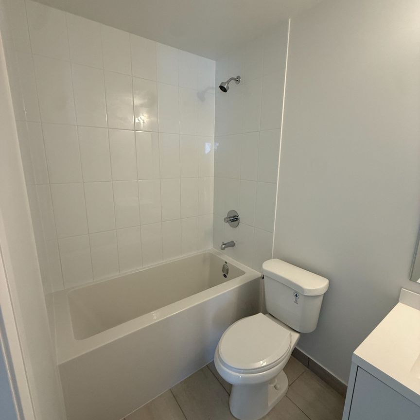 For Lease - 412 Silver Maple Road Unit# 204, Oakville, Ontario - Photo 1