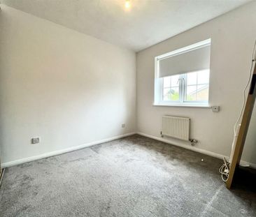 3 Bedroom House - Link Detached To Let - Photo 4