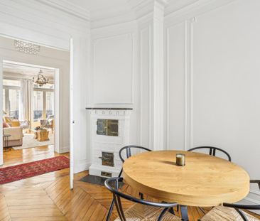 Location Appartement 3 pièces Meublé 70m² PARIS 8ème - Photo 3