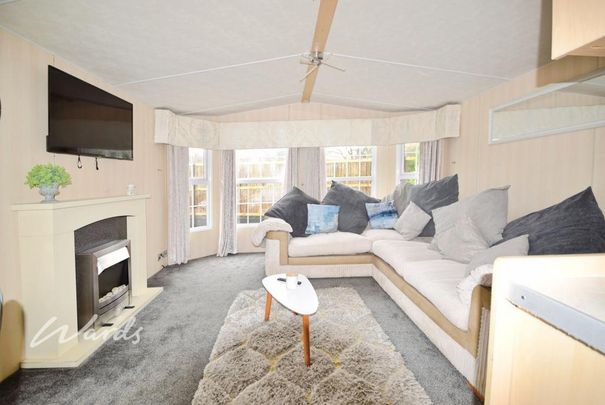 2 bedroom static caravan to rent - Photo 1