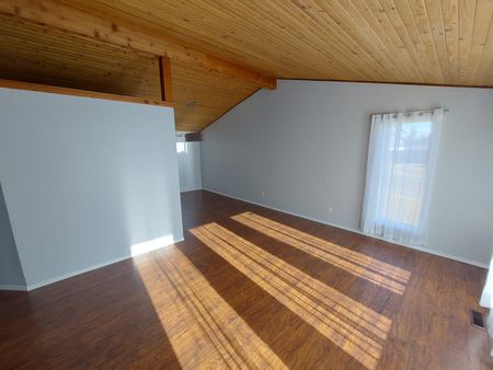 Perfect Family Home with Bonus Space in Normandeau - Photo 2