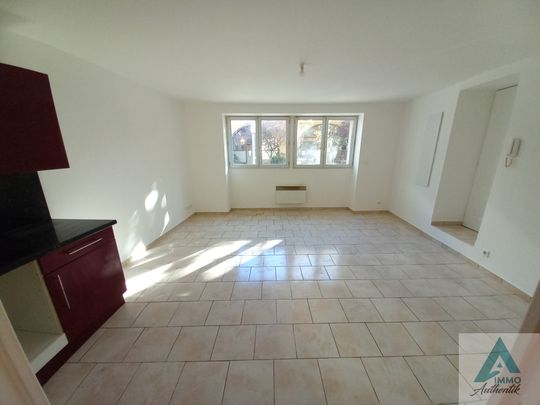 Location Appartement 3 pièces 50m² CUGES LES PINS 13780 - Photo 1