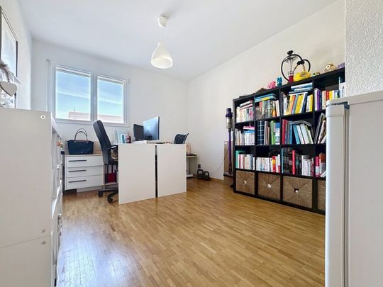 Bel appartement de 3,5 pièces au rez-de-chaussée avec terrasse - Photo 1