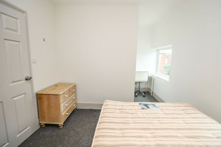 6 DOUBLE BED Student House IN THE HEART OF WINTON - Photo 2