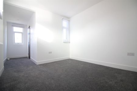 Windmill Road, Slough - Photo 3