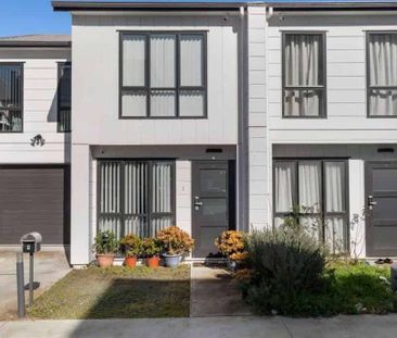 Exceptional Comfort & Convenience! - Photo 1