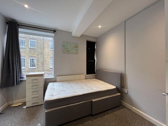 1 bedroom in a flat share to rent - Photo 1