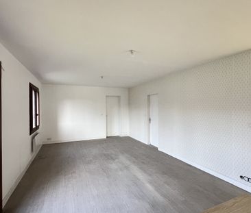 Location Maison 4 pièces 95m² SEMOY 45400 - Photo 1
