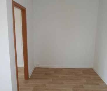 Ganz oben mit Aufzug - Aussicht genießen - zum Sondermietpreis!!! - Photo 2