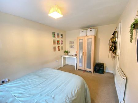2 Bedroom Apartment - Photo 4