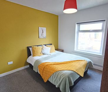 Student Accommodation - Available Now - Photo 6