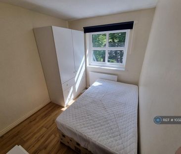 6 bedroom terraced house to rent - Photo 5