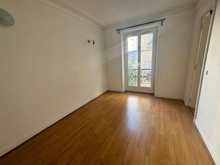 APPARTEMENT T3 A LOUER - PARIS 17EME ARRONDISSEMENT Batignolles 4 - 69.19 m - 1 990 € - Photo 4