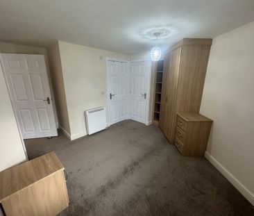 Grosvenor Road Swinton Manchester Greater Manchester - Photo 5