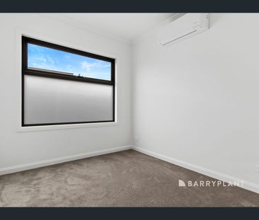4/8 Mountain Gate Drive, Ferntree Gully, Vic 3156 - Photo 1