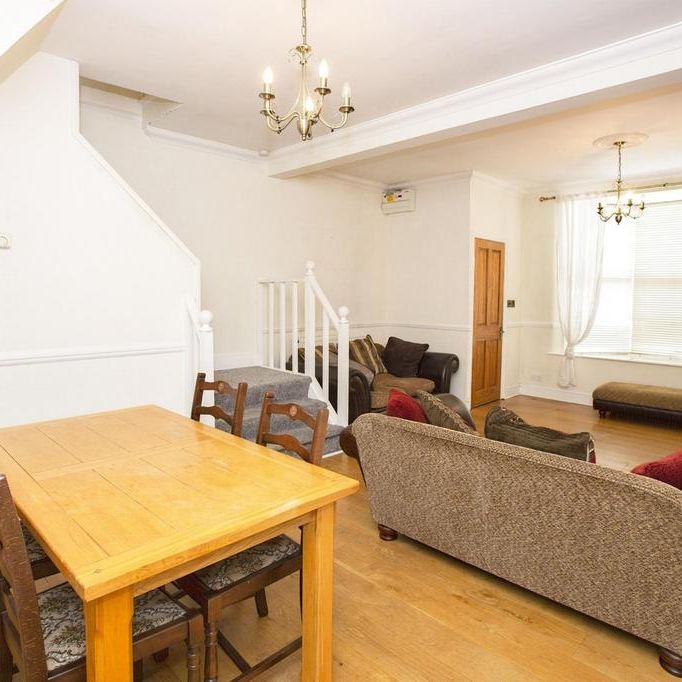 2 bedroom terraced house to rent - Photo 1