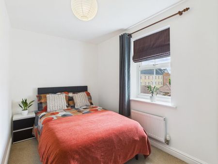 1 bedroom in a house share to rent - Photo 3