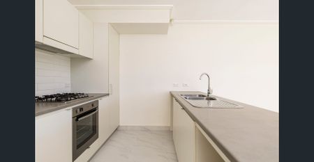 Handy Location!! - Photo 2