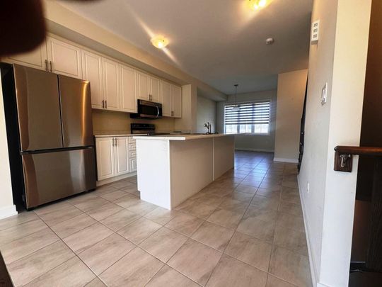 For Lease - 21 Melody Lane, Thorold, Ontario - Photo 1