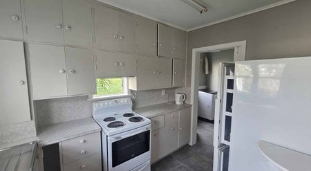 Charming Island Bay 3BR Home , Great location - Photo 3