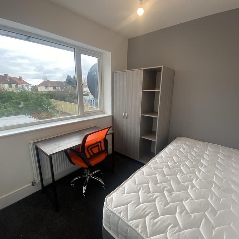 5 bedroom terraced house to rent - Photo 1
