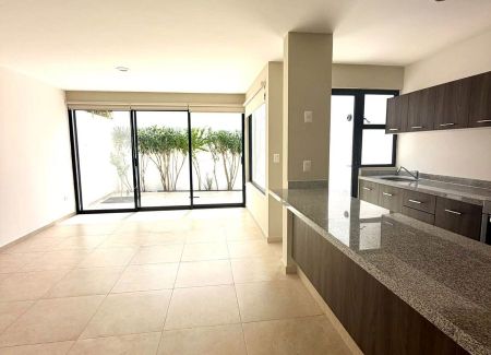 En RENTA hermosa casa de 2 habitaciones, impecable!!! Ubicada en condominio Lenna en Zakia - Photo 3