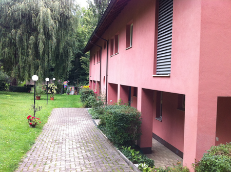 CHARMANTE WOHNUNG FÜR SINGLES AN RUHIGER LAGE MIT GARTENSITZPLATZ! - Foto 2