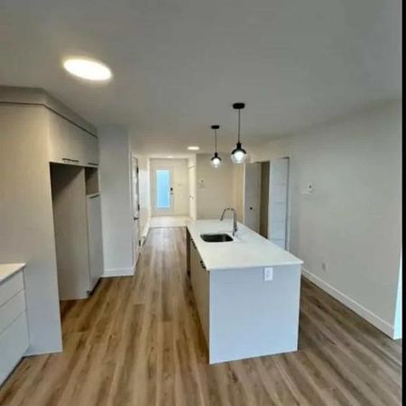 Superbe condo 4 1/2 ANIMAUX ACCEPTES - Photo 3
