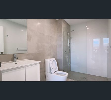 208/116 Northcote Road, Greenacre, NSW 2190 - Photo 5