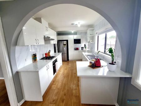 “4 bedroom Home” - Photo 4