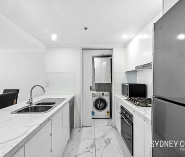 FULLY RENOVATED APARTMENT IN A FANTASTIC LOCATION | Furnished - Photo 5