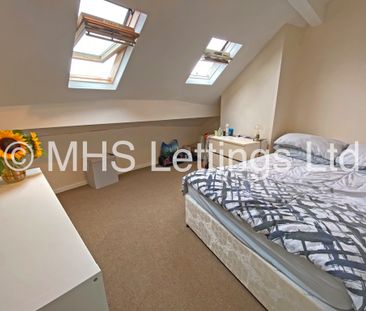 3 Bedroom Mid Terraced House for rent in Beechwood View - Photo 5