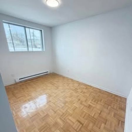 29 Boul. St-Elzear O., #2 - Photo 3