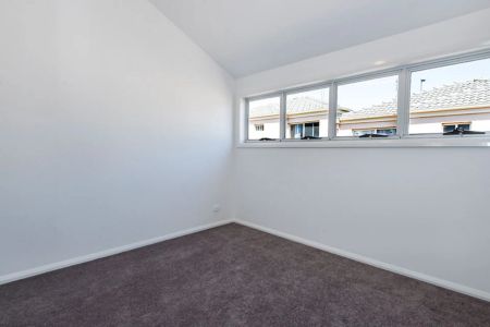 Unit 8/54 Kanooka Grove, Clayton. - Photo 2