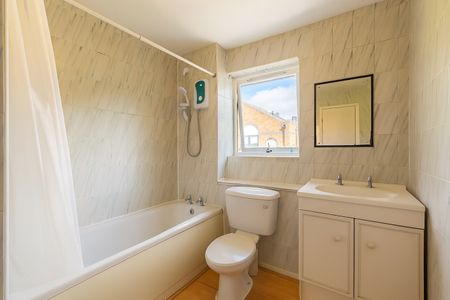 2 Bed Flat, Taeping Street, E14 - Photo 4