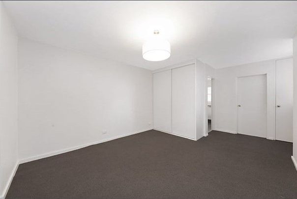 Parkside Studio Apartment In a Great Location - Photo 1