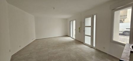 Redessan Location Appartement T3 Duplex Neuf terrasse - Photo 3