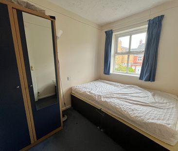 2 Bed Flat, Stapleton, BS16 - Photo 3