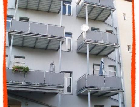 Großzügige 2-Zimmer-Wohnung CITYNAH und mit BALKON zur Südseite zu vermieten! - Photo 1