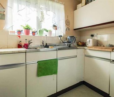 Pennine Road, Slough, SL2 - Photo 5