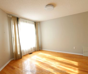 212 Austin Drive #Upper - Photo 4