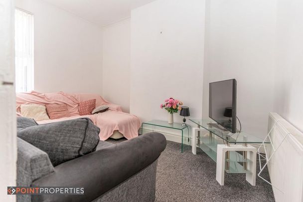 4 bedroom terraced house to rent - Photo 1