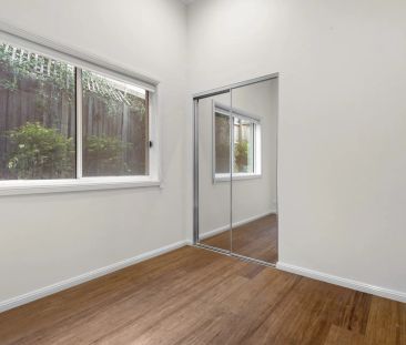 Contemporary 2-bedroom granny flat - Photo 2