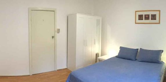 Room 3 (Non Ensuite) - Photo 2