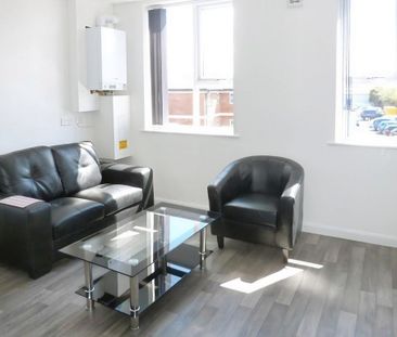 1 bedroom in a flat share to rent - Photo 6