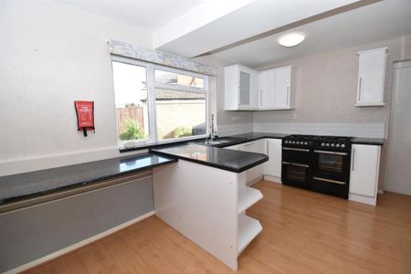 4 bedroom house to rent - Photo 5