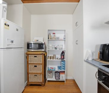 Neat & tidy brick home, 1 block back from the Tamar River. - Photo 6