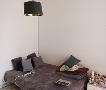 Location Appartement 1 pièce 19m² NICE 06100 - Photo 2