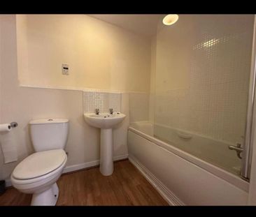 2 Beds - Apartment - - Photo 4