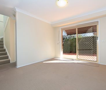 Conveniently Located 3 Bedroom Townhouse - Photo 5